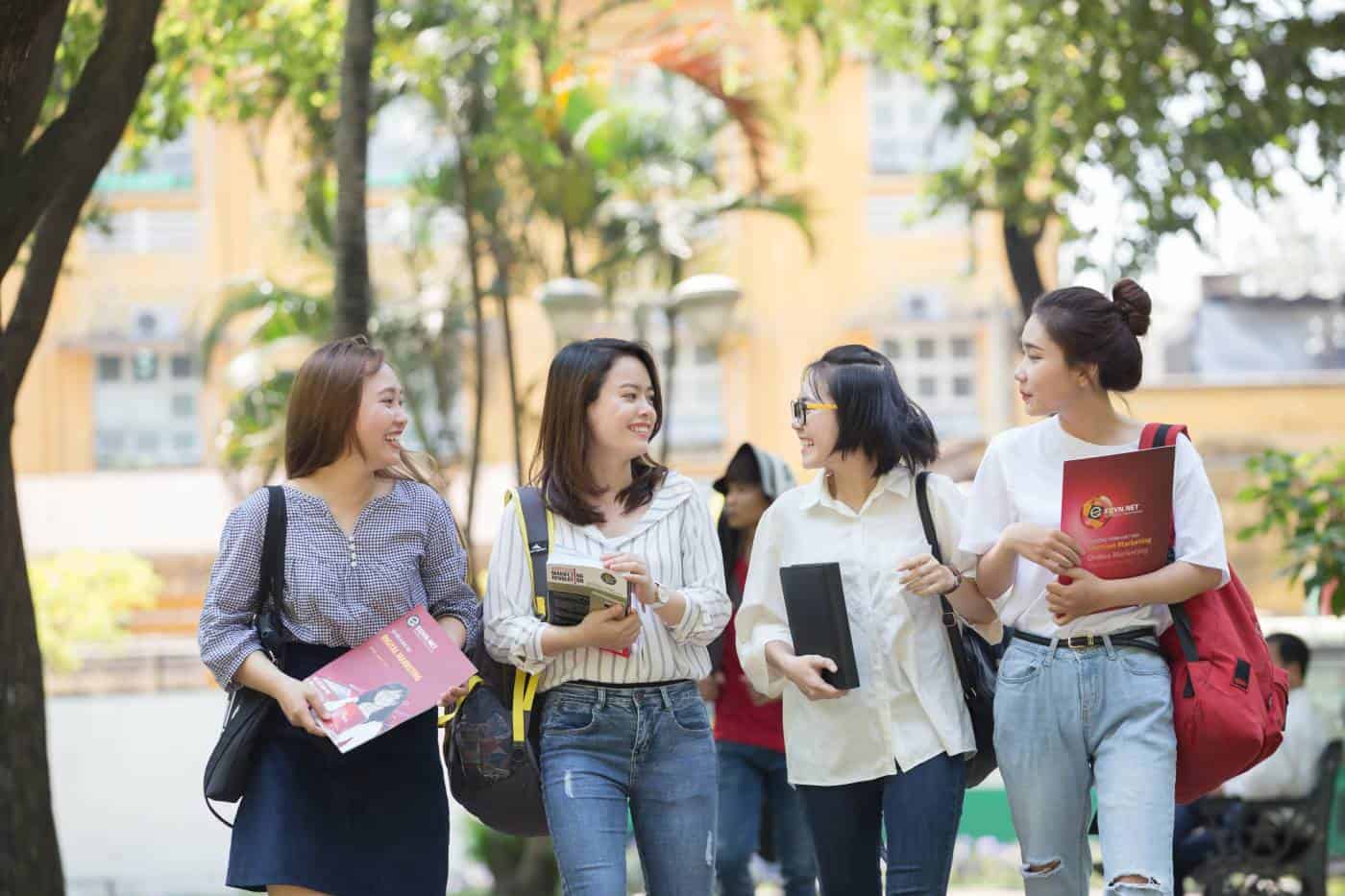 ai nên tham gia khóa nghề marketing 4.0