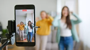 Làm quen với TikTok